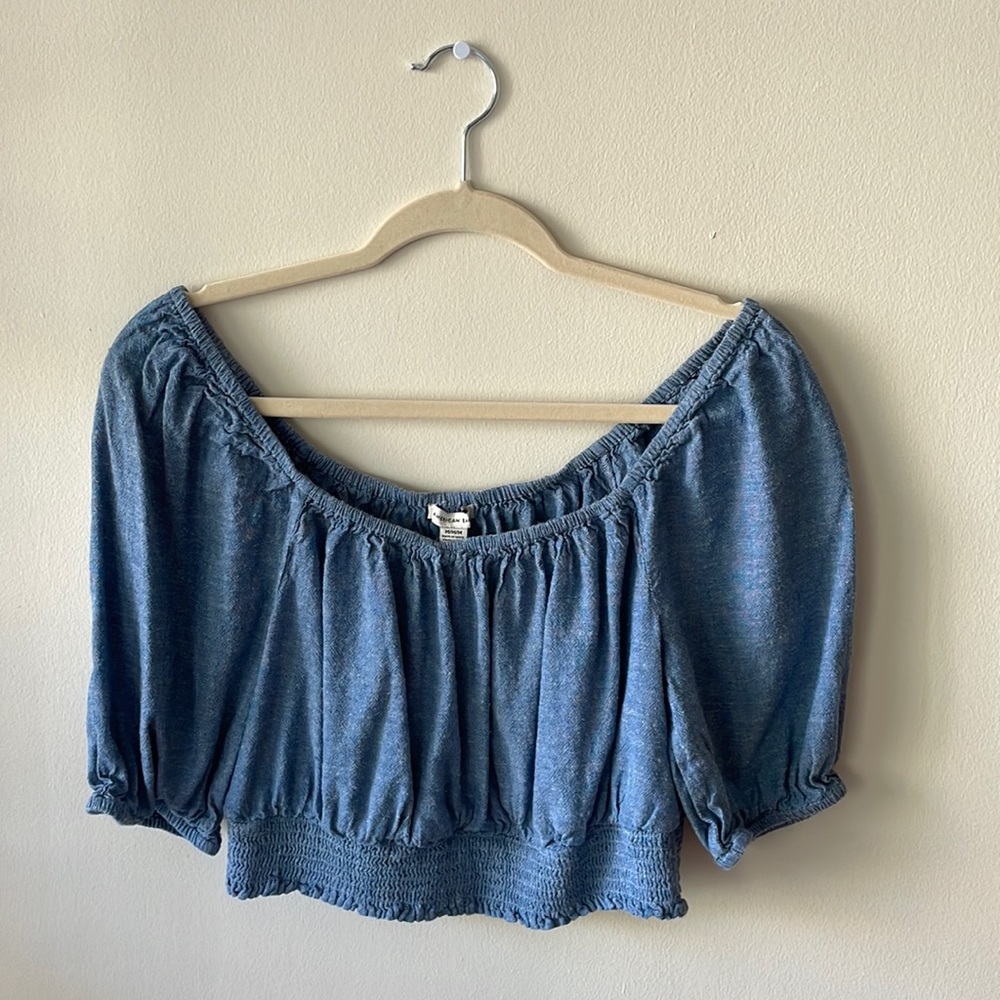 American Eagle off the shoulders crop top